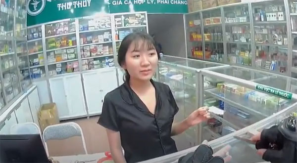 Cửa hàng bán thuốc Sin Sú