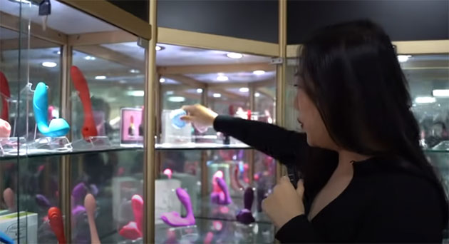 Cửa hàng đồ chơi người lớn