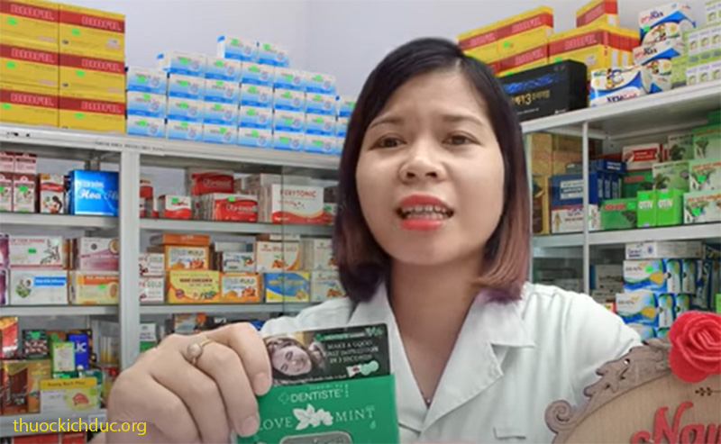 Hiệu thuốc bán kẹo kích dục