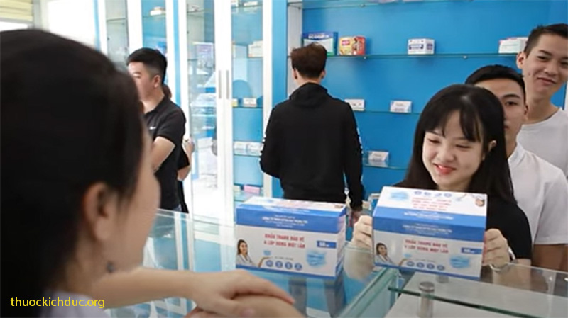 Hiệu thuốc bán kẹo kích dục