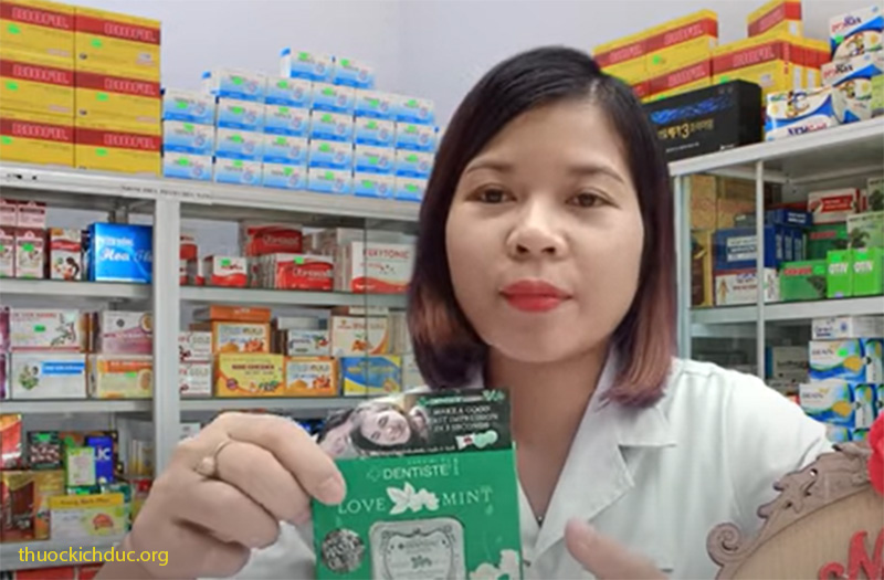 Hiệu thuốc bán kẹo kích dục