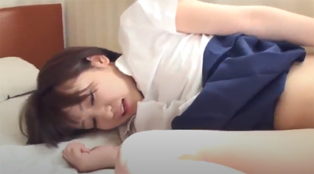 Nàng tự mua thuốc kích dục dạng nước về dùng