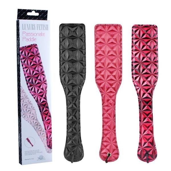 Đồ chơi BDSM roi quất bạo dâm