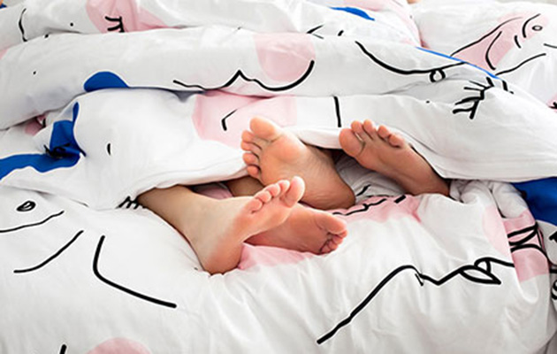 Vệ sinh trước và sau khi sử dụng gel bôi trơn