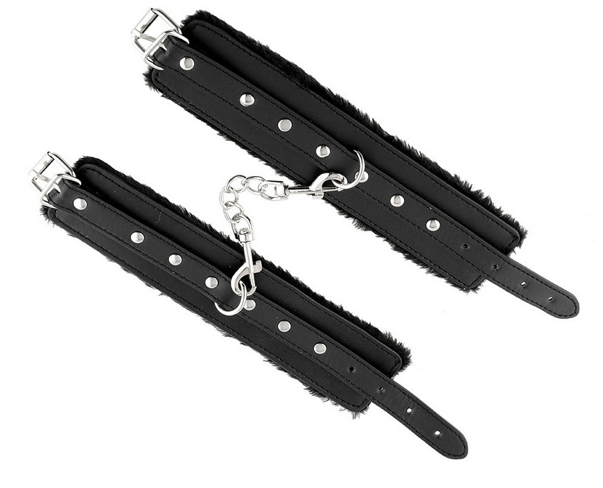 đồ chơi bạo dâm còng tay